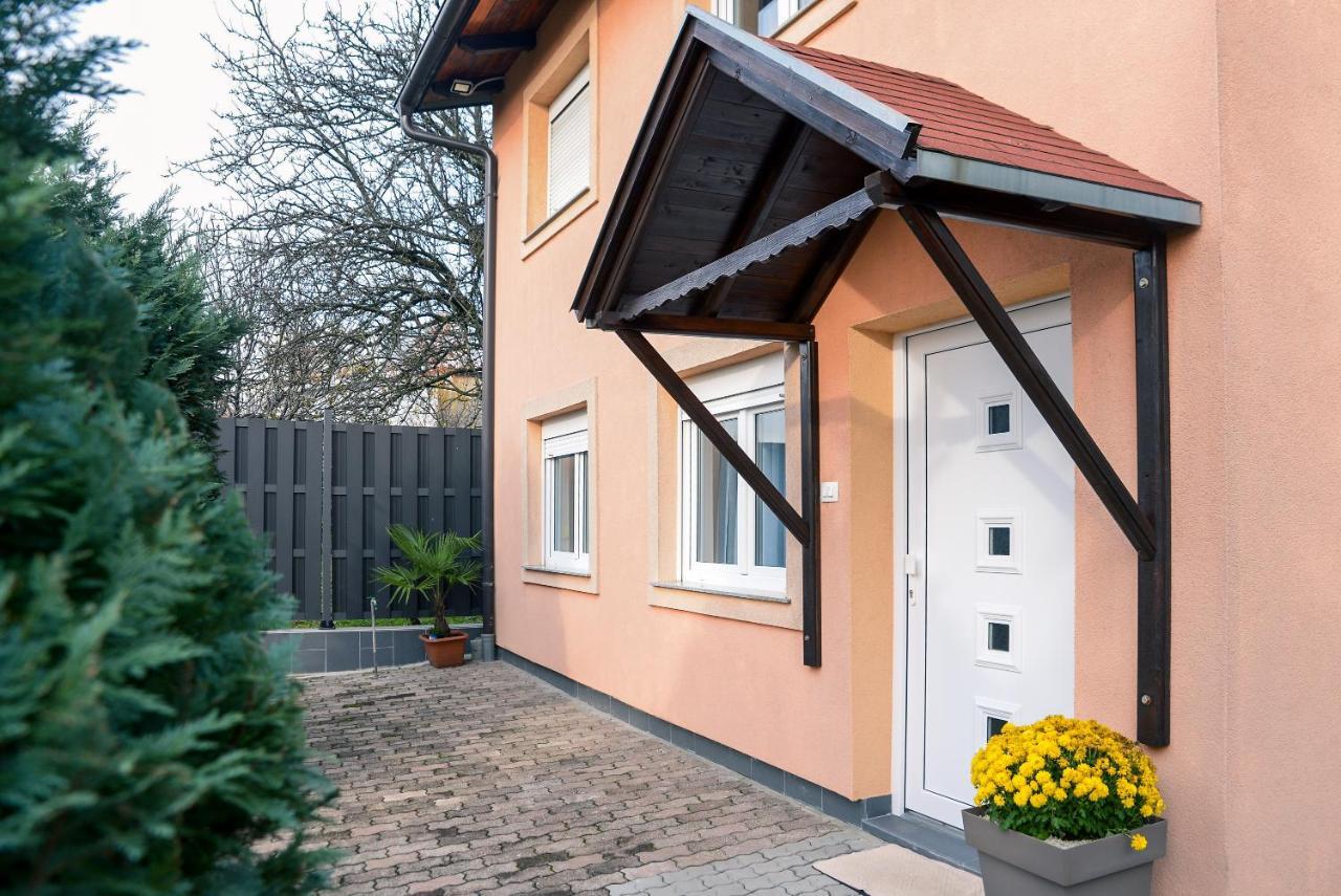 Dreamy Garden Zagreb Apartment Exterior foto